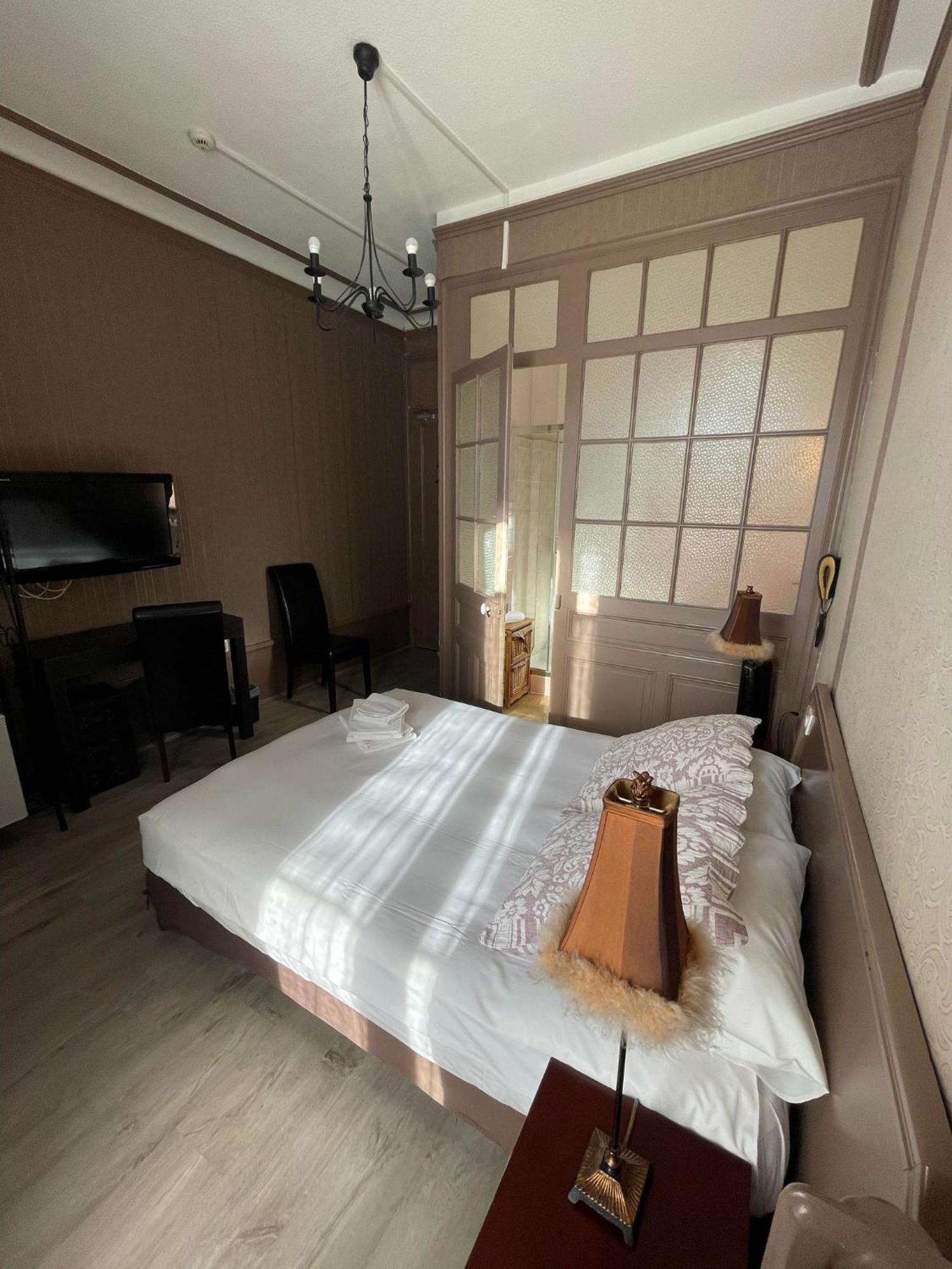 Hotel Authentic By Balladins, Le Carre D'aix 2*
