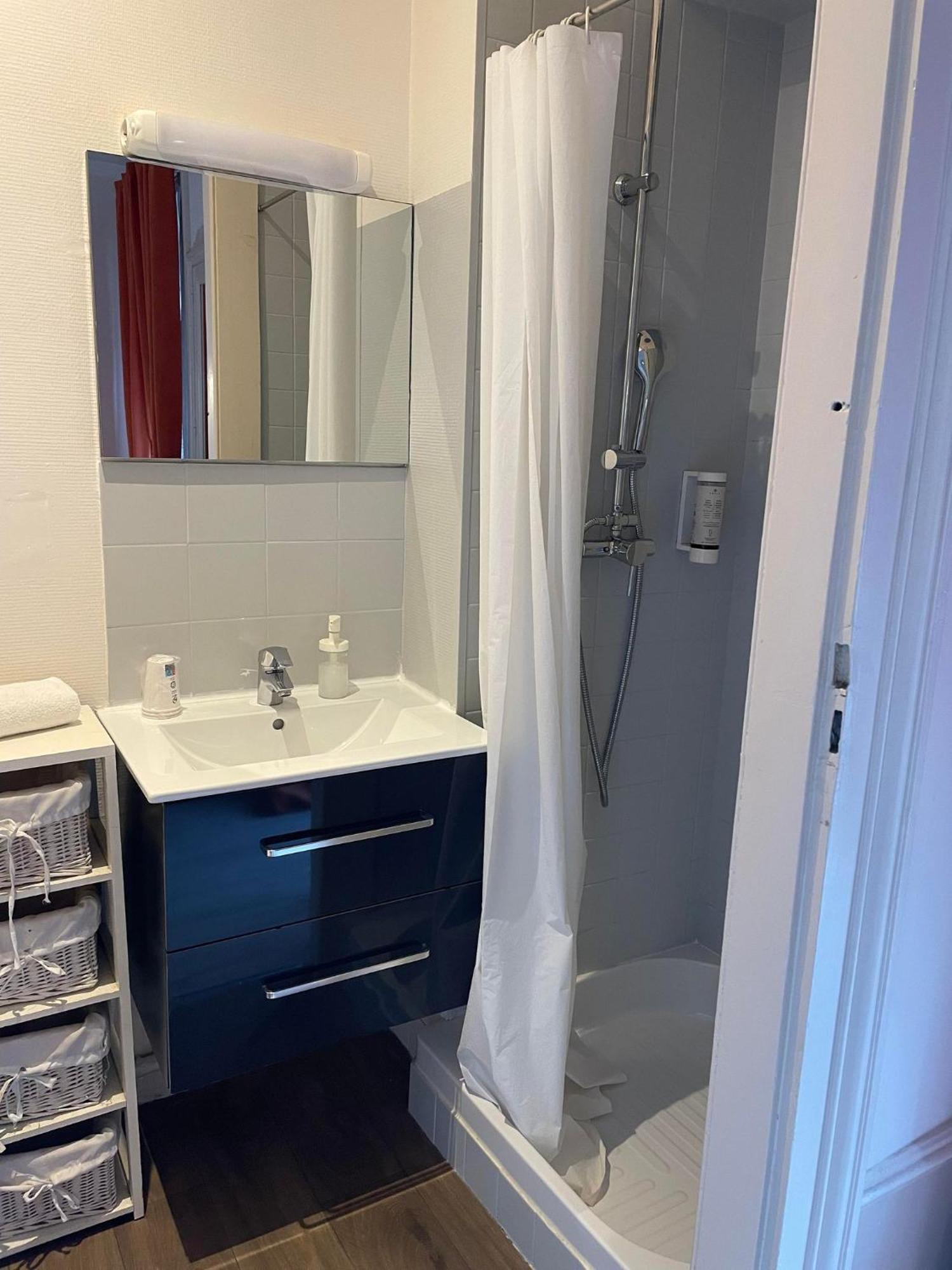 Hotel Authentic By Balladins, Le Carre D'aix